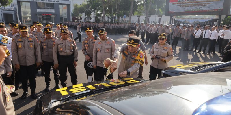Apel Penyerahan Sarana Mobil dan Laptop oleh Kapolrestabes Surabaya Kepada Jajaran
