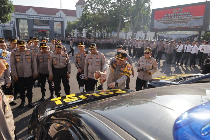Apel Penyerahan Sarana Mobil dan Laptop oleh Kapolrestabes Surabaya Kepada Jajaran
