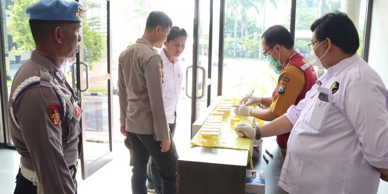 Tim Subbidprovos Bidpropam Polda Jatim Gelar Gaktiblin dan Tes Urin Acak kepada Anggota di Polres Nganjuk
