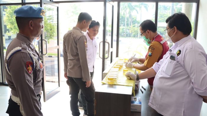 Tim Subbidprovos Bidpropam Polda Jatim Gelar Gaktiblin dan Tes Urin Acak kepada Anggota di Polres Nganjuk