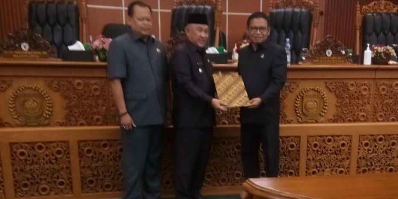 Ketua DPRD kota Depok TM.Yusuf Saputa Pimpin Rapat Paripurna DPRD Depok.