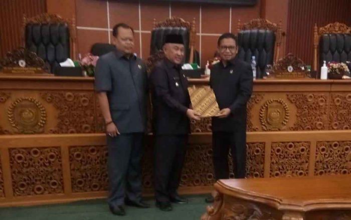 Ketua DPRD kota Depok TM.Yusuf Saputa Pimpin Rapat Paripurna DPRD Depok.