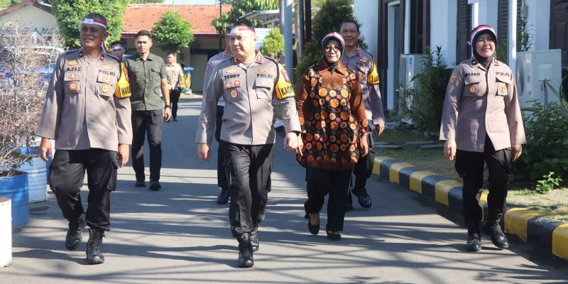 Sambut Hari Bhayangkara Ke-78, Polres Pasuruan Menggelar Bakti Sosial Peduli Lingkungan Tanam Pohon Penghijauan