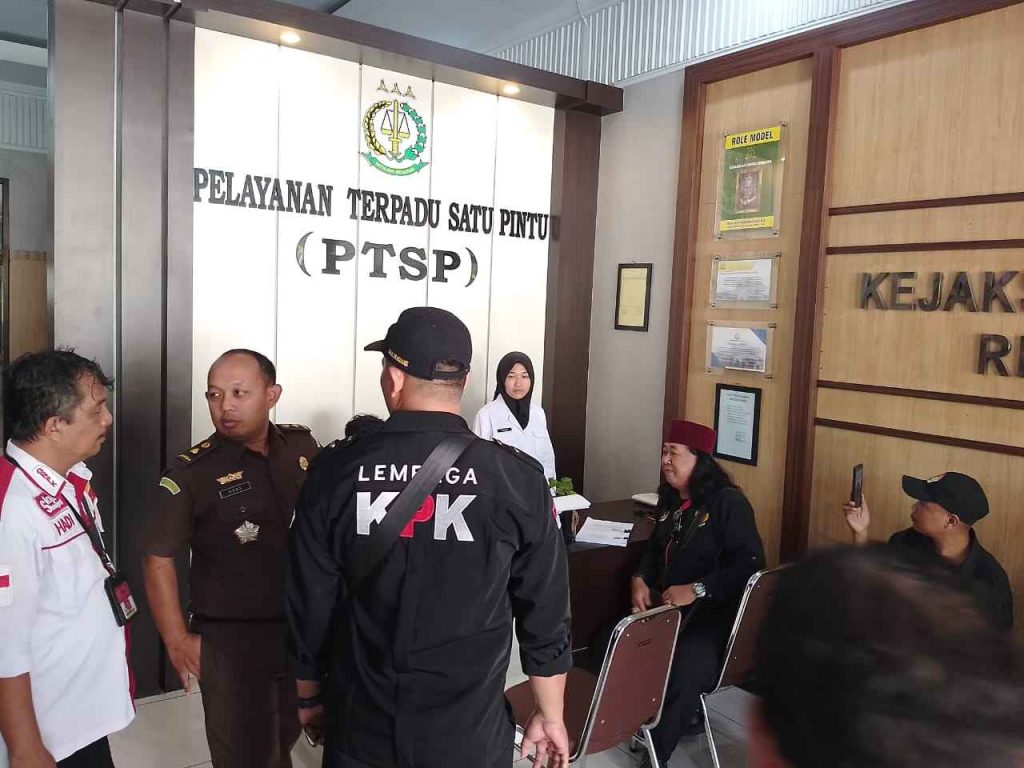 Hampir Sebulan Kasus Dugaan Korupsi Laptop Dindikpora Dilaporkan, Bagaimana Kejelasanya…?