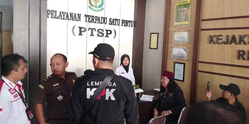 Hampir Sebulan Kasus Dugaan Korupsi Laptop Dindikpora Dilaporkan, Bagaimana Kejelasanya…?