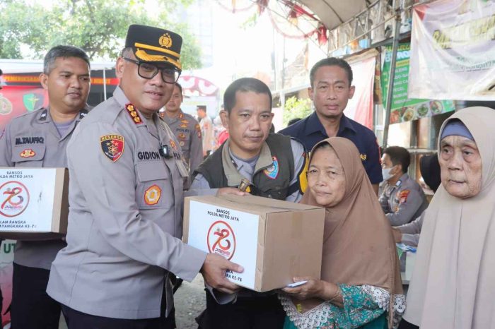 Polres Jakarta Utara Gelar Baksos Peduli Warga Rawa Bebek.