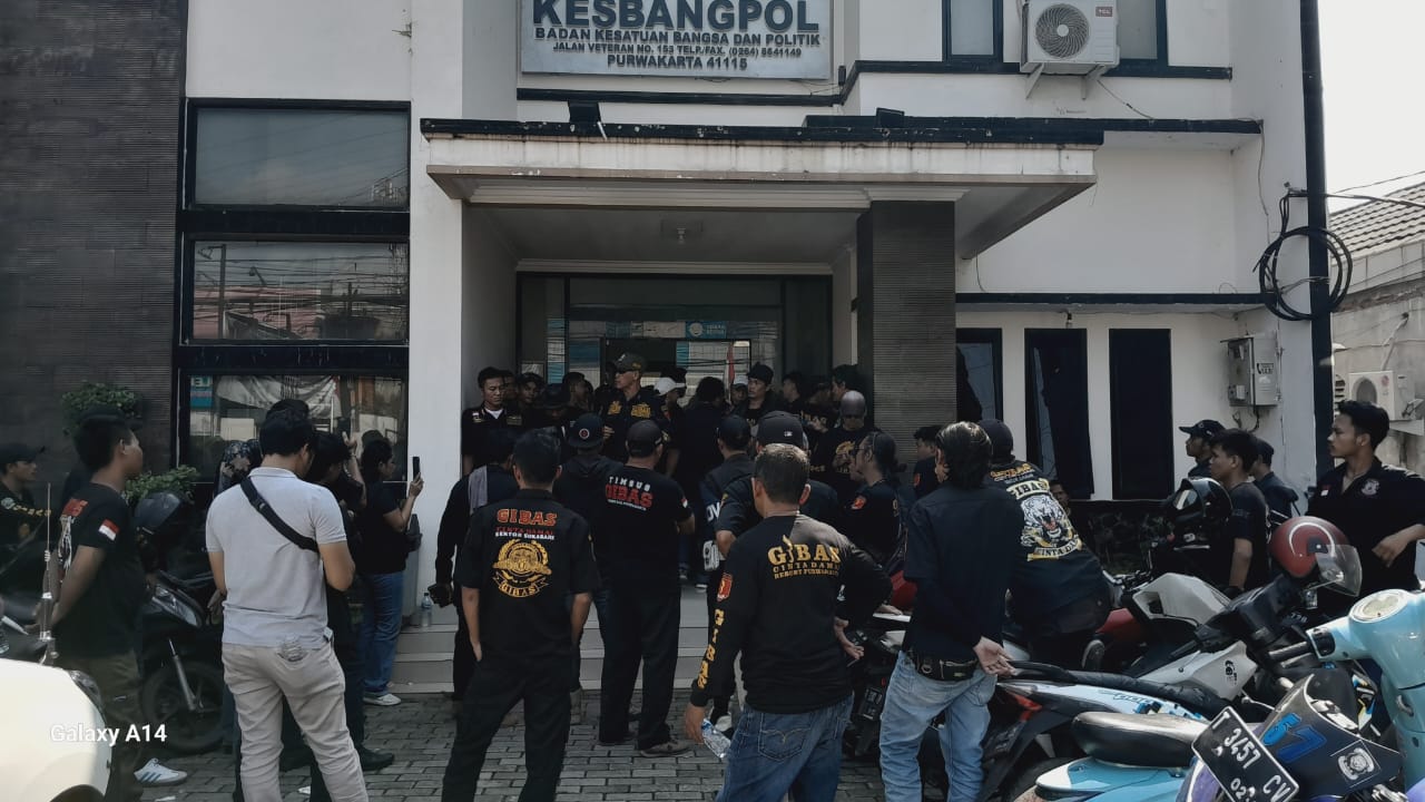 Resort GIBAS Kabupaten Purwakarta Geruduk Kantor Kesbangpol, Ada Apa ?!..