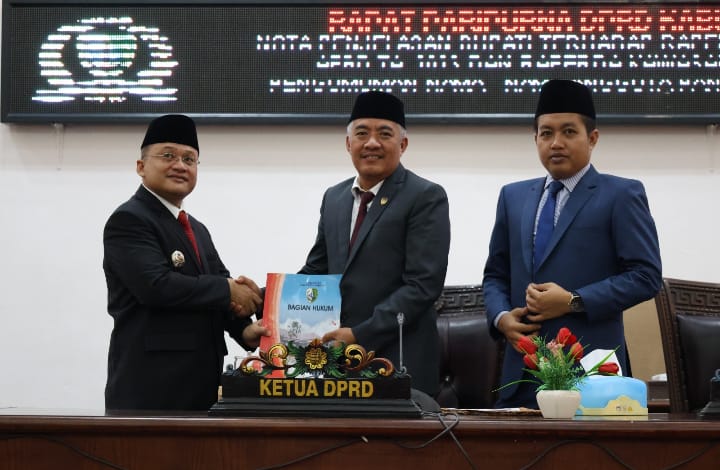 DPRD Sampang Gelar Rapat Paripurna, Tetapkan Nama Anggota Panja LHP BPK
