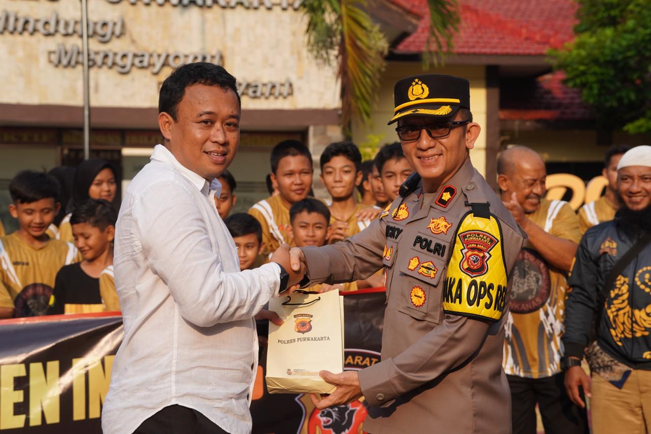 Wakapolres Purwakarta Lepas Puluhan Atlet Untuk Ikuti Kapolda Cup VI Kejurda Inkanas Jawa Barat