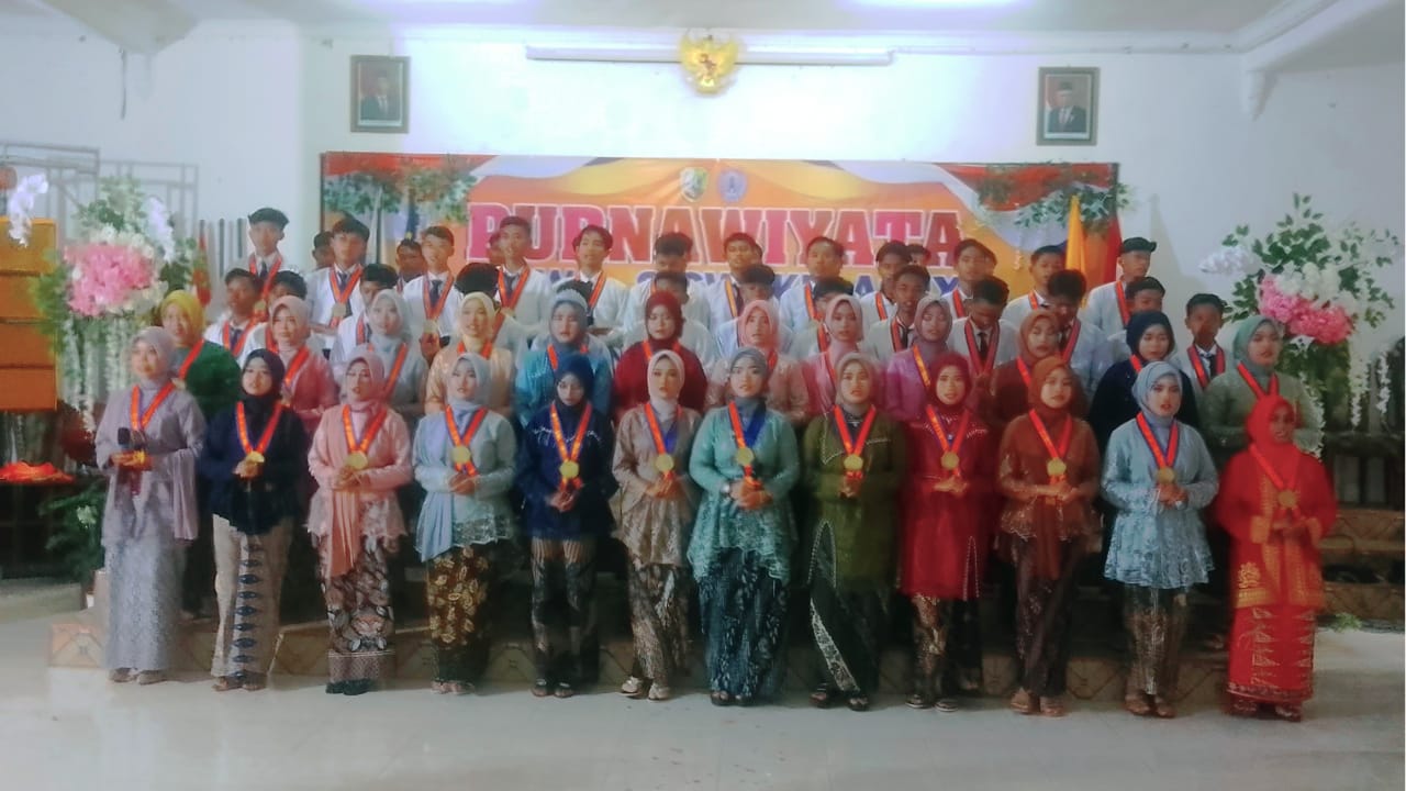 UPTD SMPN 2 Torjun Gelar Wisuda Pelepasan Siswa Kelas IX Tahun Ajaran 2023/2024