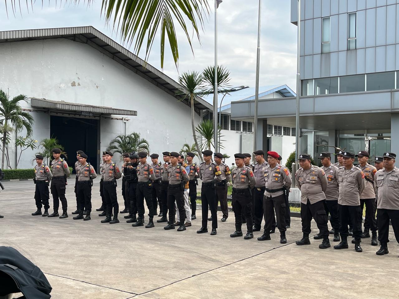 Polres Purwakarta Lakukan Pengamanan Aksi Damai LSM Grib Di PT Mitsuyoshi