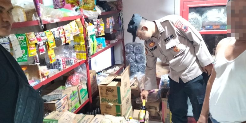 Toko Kelontong yang Disinyalir Jual Minuman Keras, Jadi Sasaran Razia yang Digelar Polsek Karangdadap