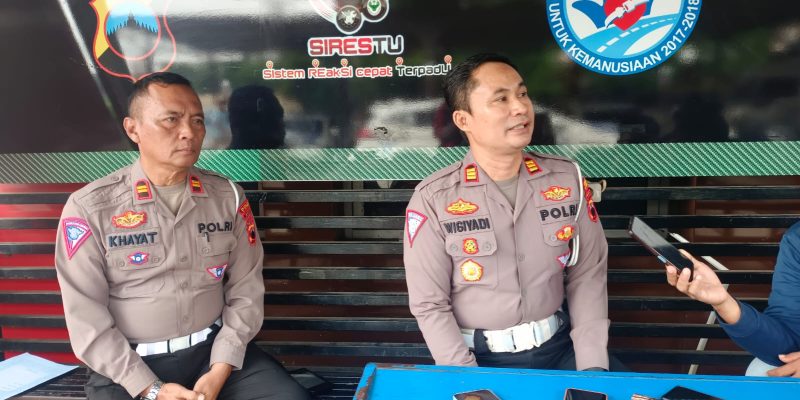 Cekcok di Parkiran, Fortuner Tabrak Ibu di Rest Area 379 A Batang