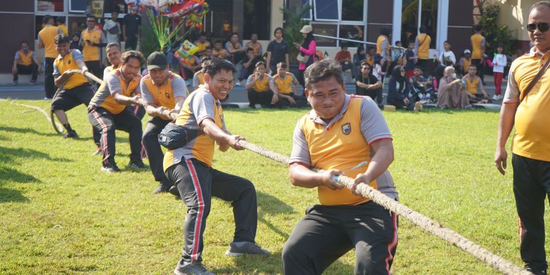 Hari  Bhayangkara Ke-78 : Polres Batang Hidupkan Kembali Olahraga Tradisional