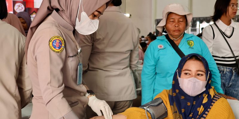 Sambut Hari Bhayangkara Ke-78, Polda Kalteng Gelar Bakti Kesehatan, Khitanan dan Operasi Celah Bibir