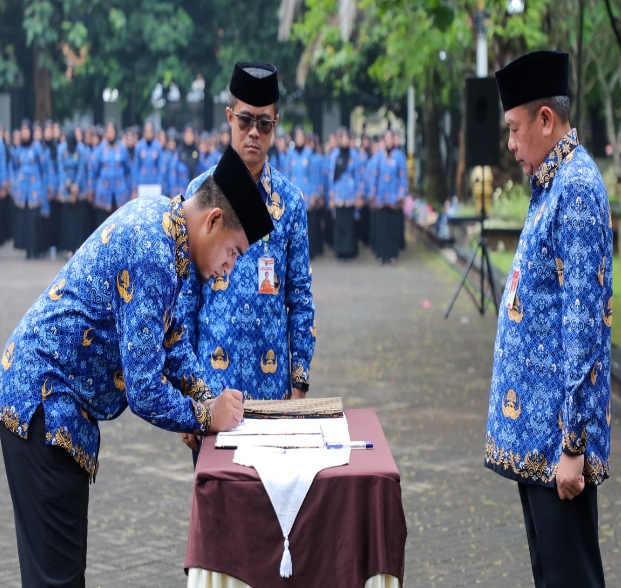 Penjabat Bupati Purwakarta Lantik 1.351 PPPK
