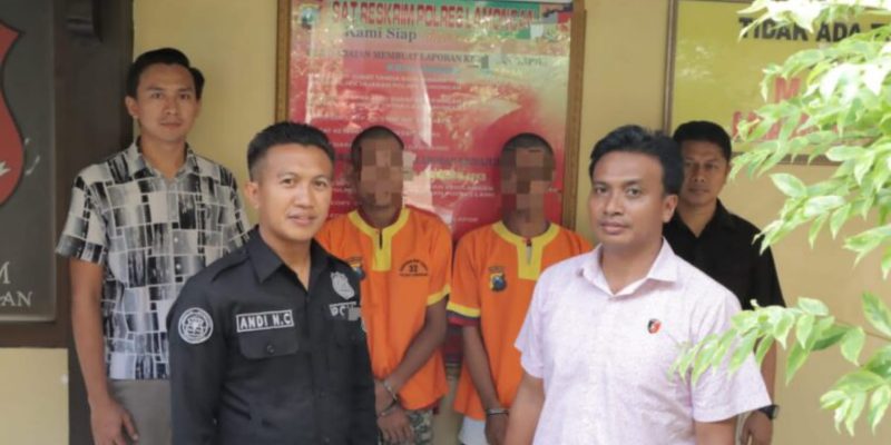 Tak Terima Disalip, 2 Pelaku Pengroyok Pemotor Di Lamongan Diamankan Polisi.