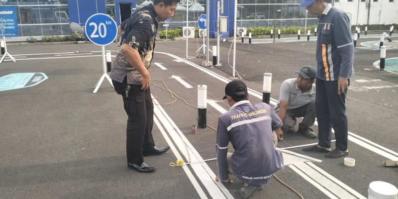 Satlantas Polrestabes Surabaya Melalui Satpas Colombo Lakukan Perbaikan Lebar Jalan Uji Praktek SIM C1