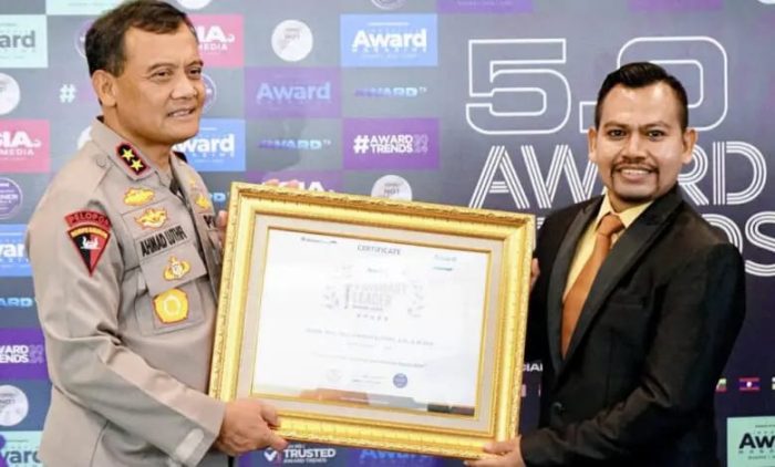Direktur Thanks Institute Beri Penghargaan Kepada Irjen Pol Drs. Ahmad Luthfi, S.H, S.St, M.K.