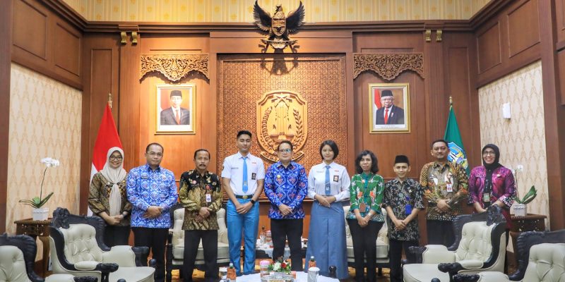 Dua Pelajar Terpilih Sebagai Anggota Paskibraka Nasional, Pj. Gubernur Adhy Pesankan Beri Performa Terbaik untuk Harumkan Jawa Timur