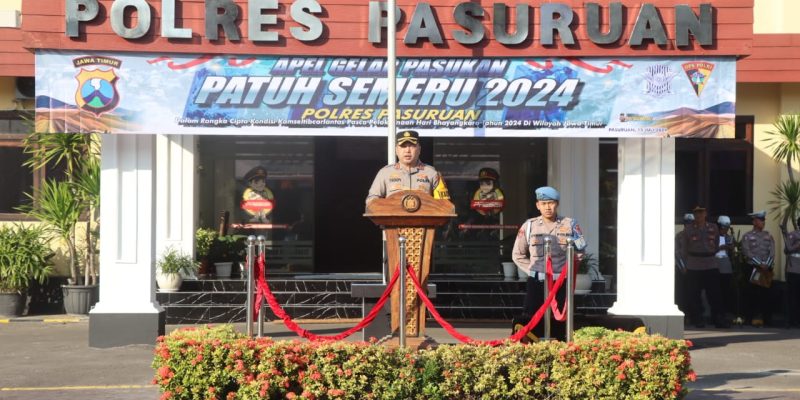 Wujudkan Tertib Berlalu Lintas, Kapolres Pasuruan Pimpin Apel Gelar Pasukan Operasi Patuh Semeru 2024