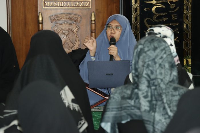 Perkuat Keimanan, Polres Gresik Gelar Ngaji Bareng Ustadzah Marwa