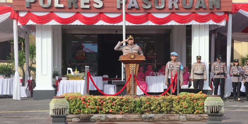 Kapolres Pasuruan Pimpin Upacara Kenaikan Pangkat Reguler Dan Pengabdian Personil Polres Pasuruan