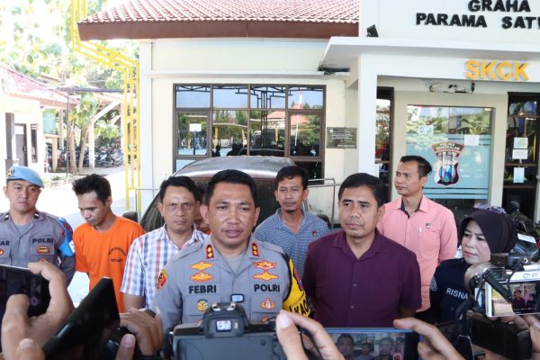 Modus Pesan Via Grab, 2 Orang Pelaku Pencurian Sekaligus Penggelapan Berhasil Diringkus Satreskrim Polres Bangkalan
