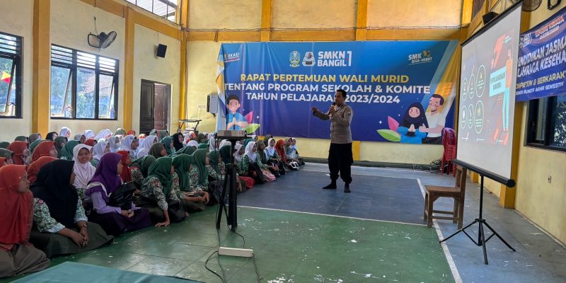 Masa Pengenalan Lingkungan Sekolah (MPLS), Polres Pasuruan Berikan Penyuluhan Kenakalan Remaja