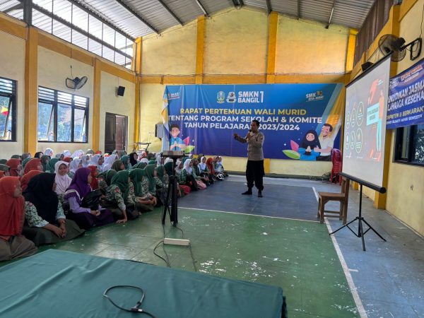 Masa Pengenalan Lingkungan Sekolah (MPLS), Polres Pasuruan Berikan Penyuluhan Kenakalan Remaja