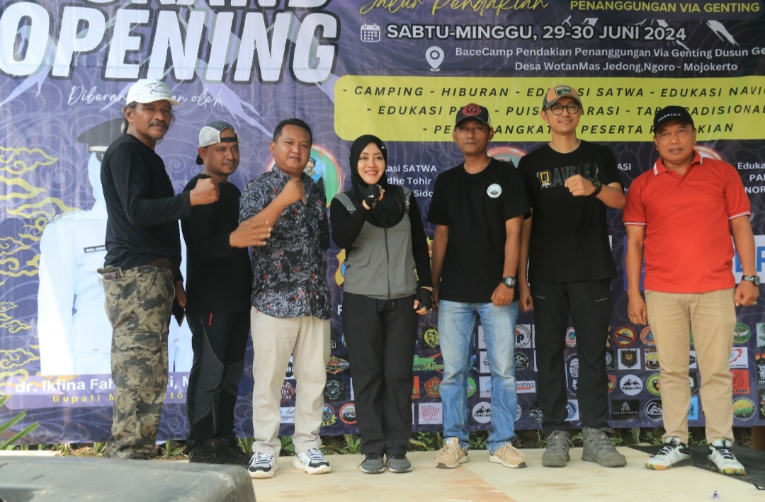 Berangkatkan 1.000 Pendaki, Bupati Ikfina Resmikan Jalur Pendakian Gunung Penanggungan Via Genting