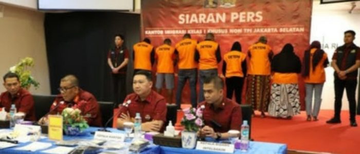 WNA Pengguna Visa dan Ijin Tinggal Palsu di Tangkap