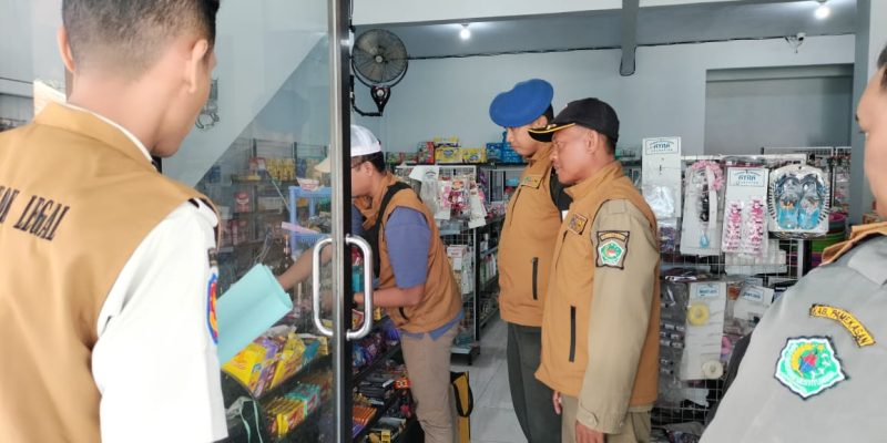 Budayakan Rokok Legal, Satpol PP Pamekasan Bersama Bea Cukai Madura Operasi Rokok Ilegal di 13 Kecamatan
