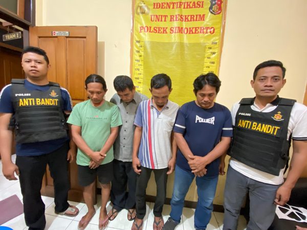 Anti Bandit Polsek Simokerto Berhasil Amankan 4 Orang Pelaku Judi Online