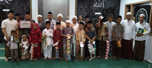 Musholla An-Nur Bersama BAZNAS Sampang Gelar Santunan Anak Yatim