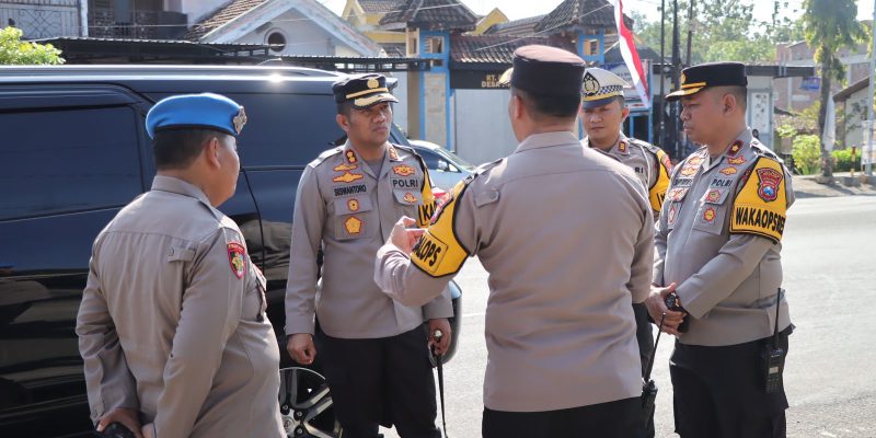 Polres Nganjuk Gelar Penyekatan Jalur Perbatasan Antar Wilayah Dalam Rangka Pengamanan Suroan Agung