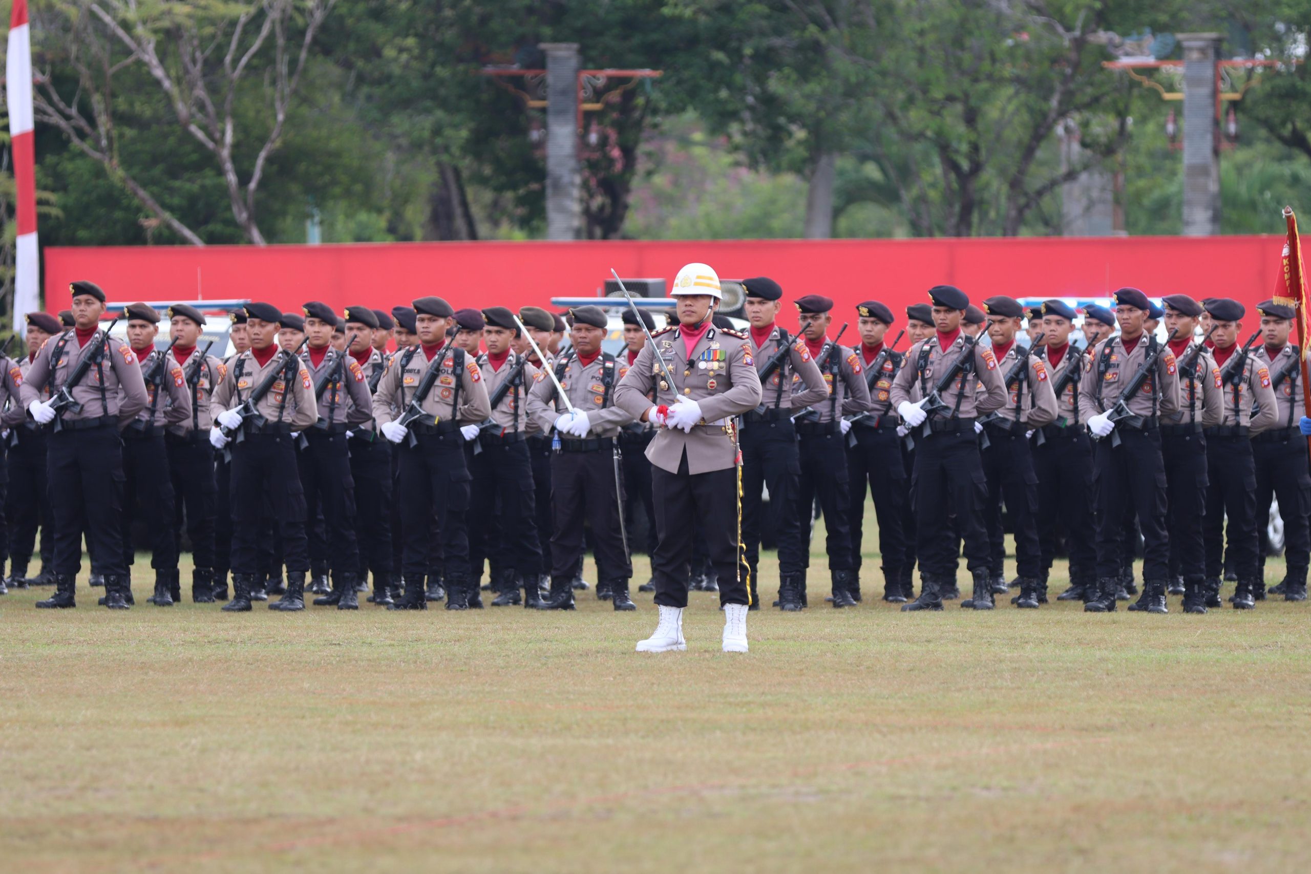 Upacara Hari Bhayangkara ke-78 di Polda Kalteng Berlangsung Khidmad