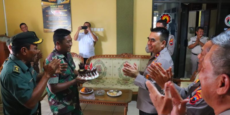 Polres Pekalongan Dapatkan Kejutan di Hari Bhayangkara Ke-78 Dari Kodim 0710/Pekalongan