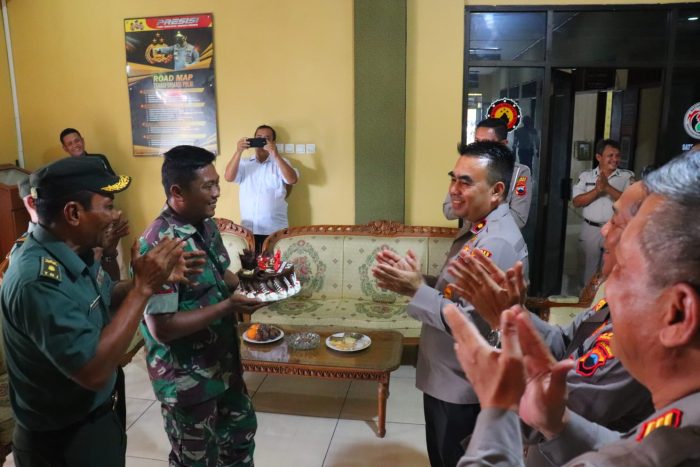 Polres Pekalongan Dapatkan Kejutan di Hari Bhayangkara Ke-78 Dari Kodim 0710/Pekalongan