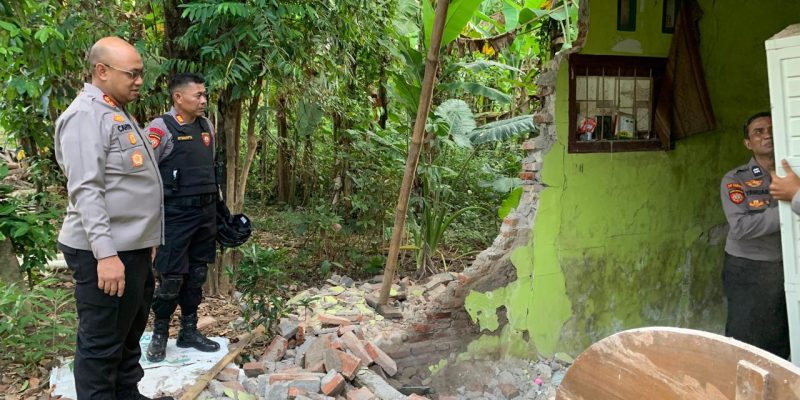 Tim Gabungan TNI/Polri dan BPBD Sigap Evakuasi Korban Gempa Batang