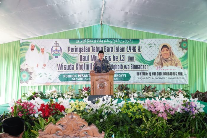 Lahirkan Lulusan Hafiz Yuhronur Efendi Apresiasi Ponpes Tanfirul Ghoyyi
