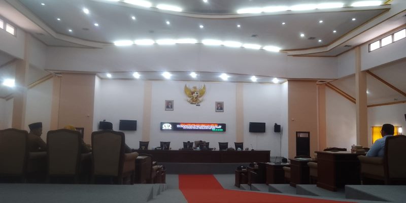 Gelar Rapat Paripurna, DPRD Sampang Sampaikan Penjelasan Bupati Terhadap RPJPD 2025-2045