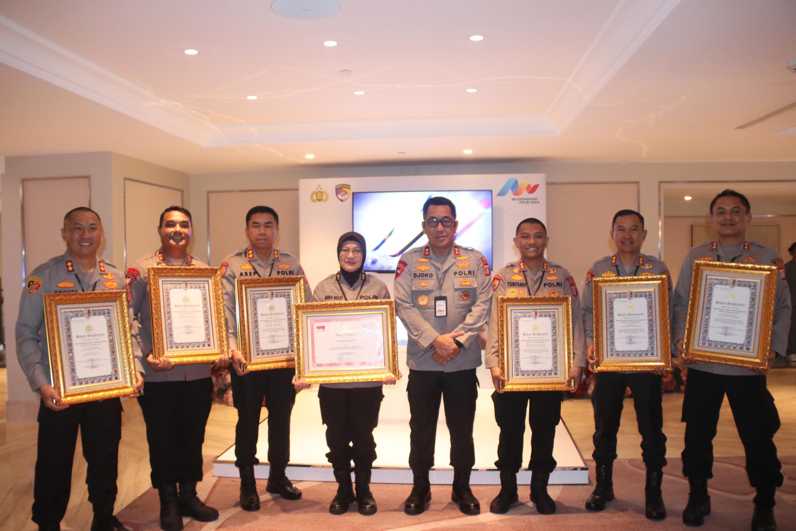 6 Satwil Jajaran Polda Kalteng Raih Penghargaan KemenPAN RB