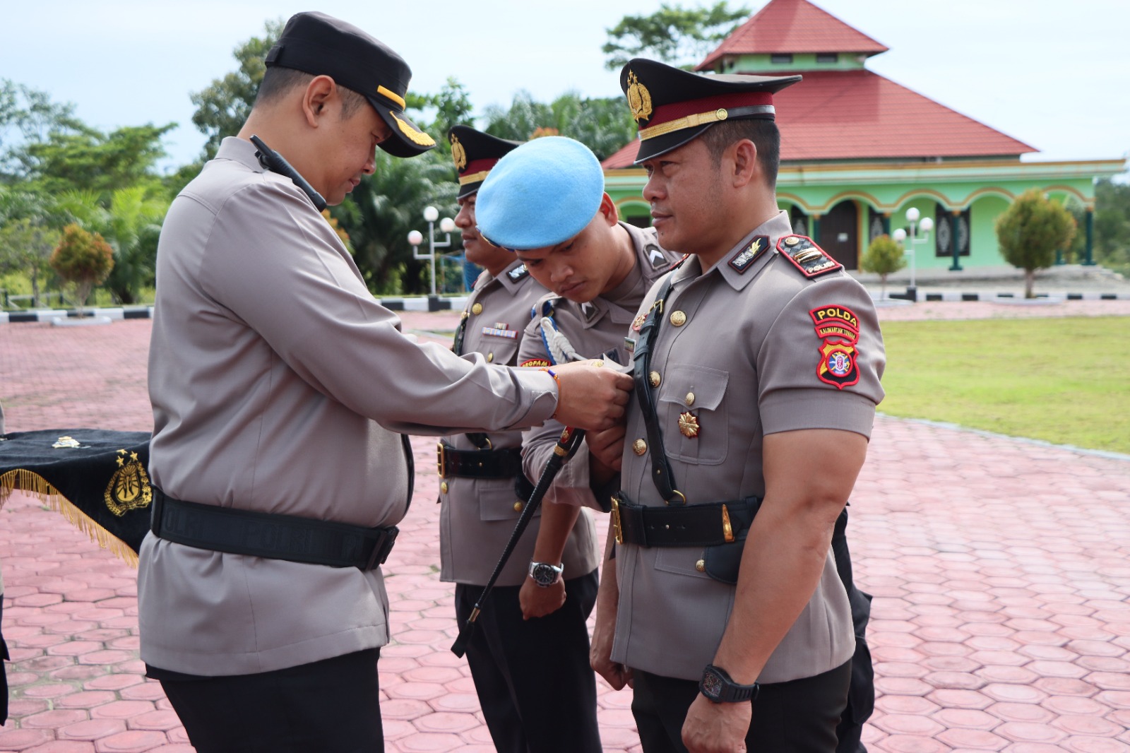 Kapolres Gumas Pimpinan Sertijab Kapolsek Manuhing, Akp Triyanto Gantikan Iptu Suwardi