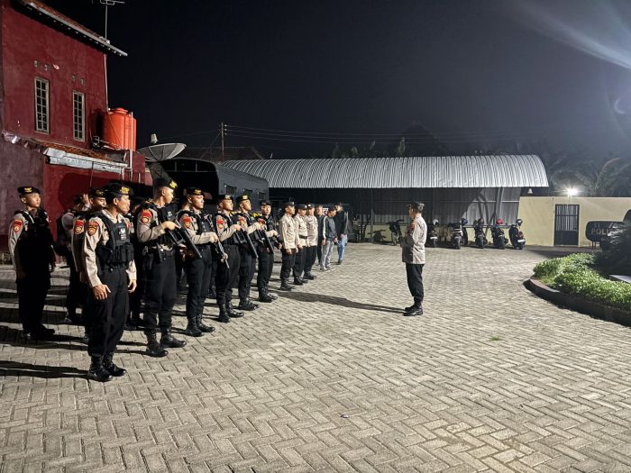 Puluhan Personil Polisi Dikerahkan Dalam Pengamanan Malam Pengesahan Warga Tingkat I PSHT Kabupaten Pekalongan