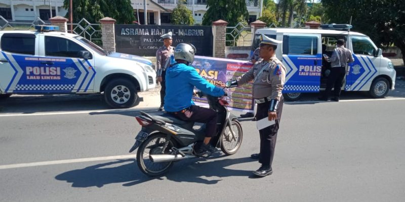 Satlantas Polresta Palangka Raya Sosialisasikan 8 Prioritas Pelanggaran Operasi Patuh Telabang