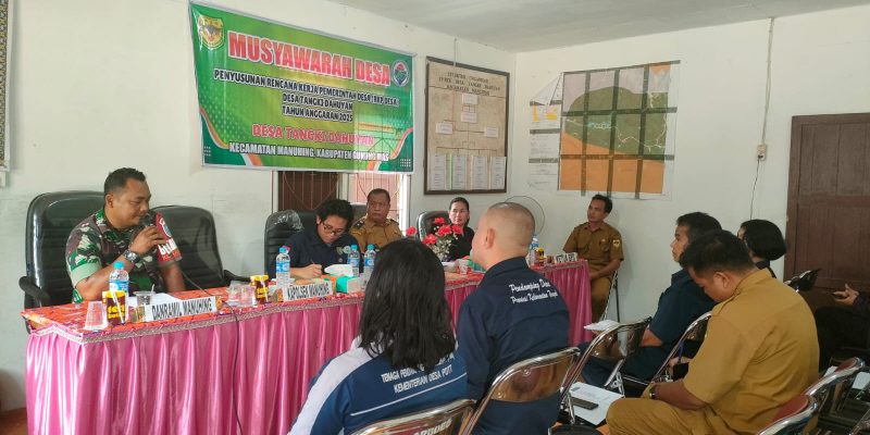 Babinsa Koramil 1016 – 04/Manuhing Hadiri  Musyawarah Penyusunan RKPD Tahun 2025 dan Rembuk Stunting Tahun 2024 