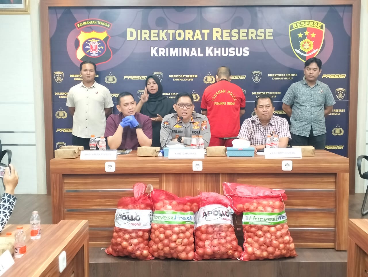 1 Tersangka Pengangkut 8,4 Ton Bawang Bombay Ilegal di Palangka Raya Berhasil Diamankan Ditreskrimsus Polda Kalteng