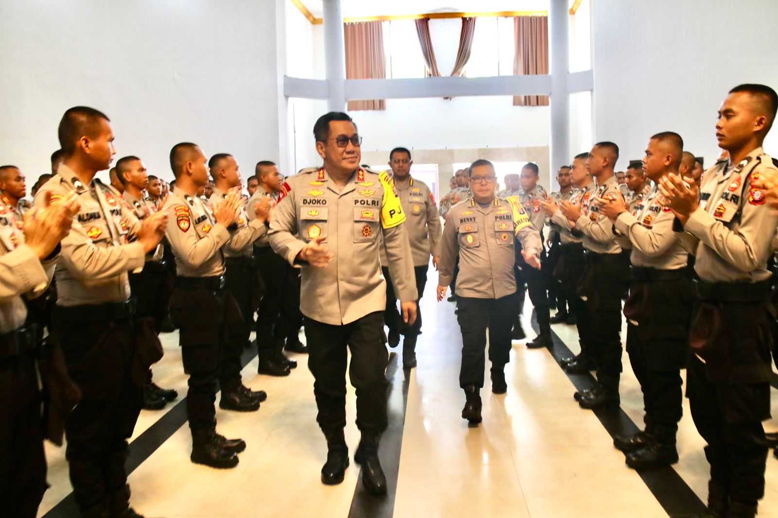 296 Bintara Remaja Lulusan 2024 Dapat Arahan Kapolda, Ini Pesan Yang Disampaikan Kapolda Kalteng