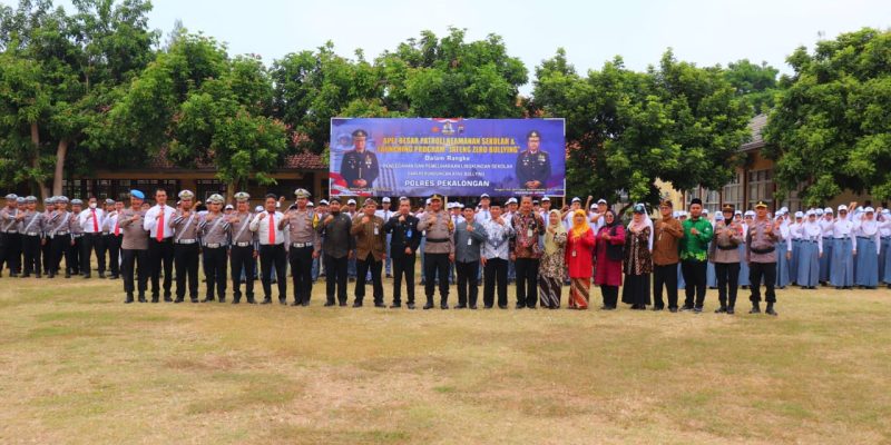 Cegah Bullying di Lingkungan Sekolah, Kapolres Pekalongan Pimpin Apel Besar Patroli Keamanan Sekolah (PKS)
